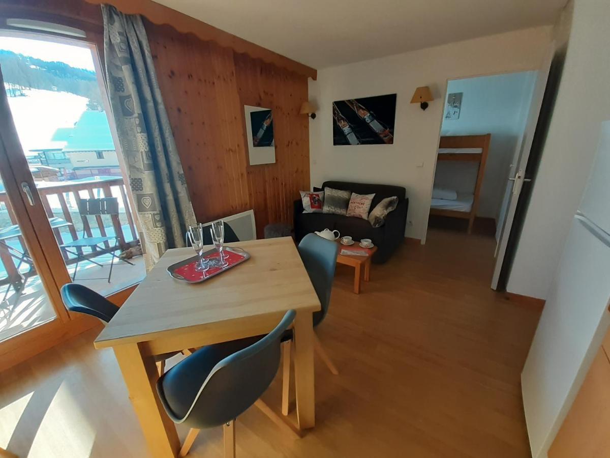 Skis Aux Pieds Dans Un Appartement Cosy Au Coeur Du Queyras Molines-en-Queyras Exterior foto