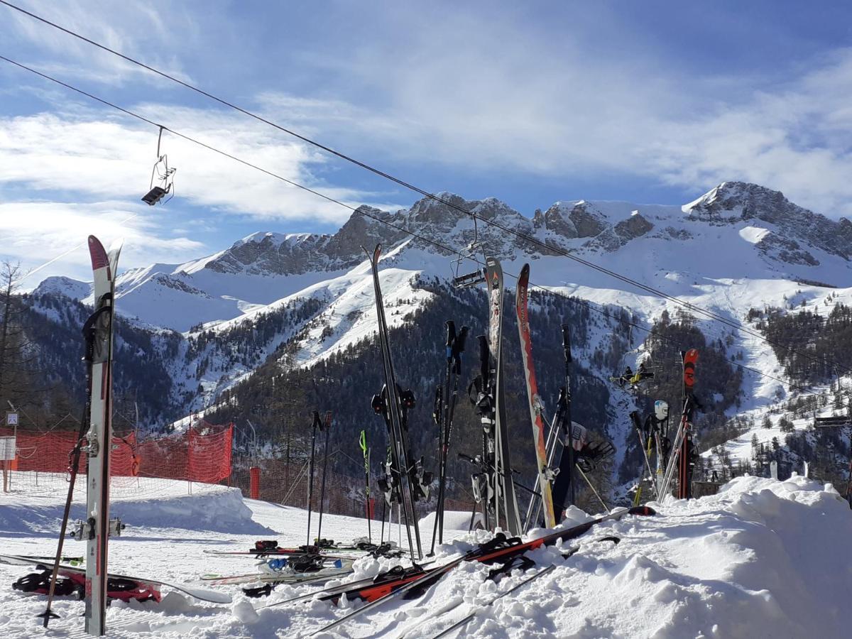 Skis Aux Pieds Dans Un Appartement Cosy Au Coeur Du Queyras Molines-en-Queyras Exterior foto